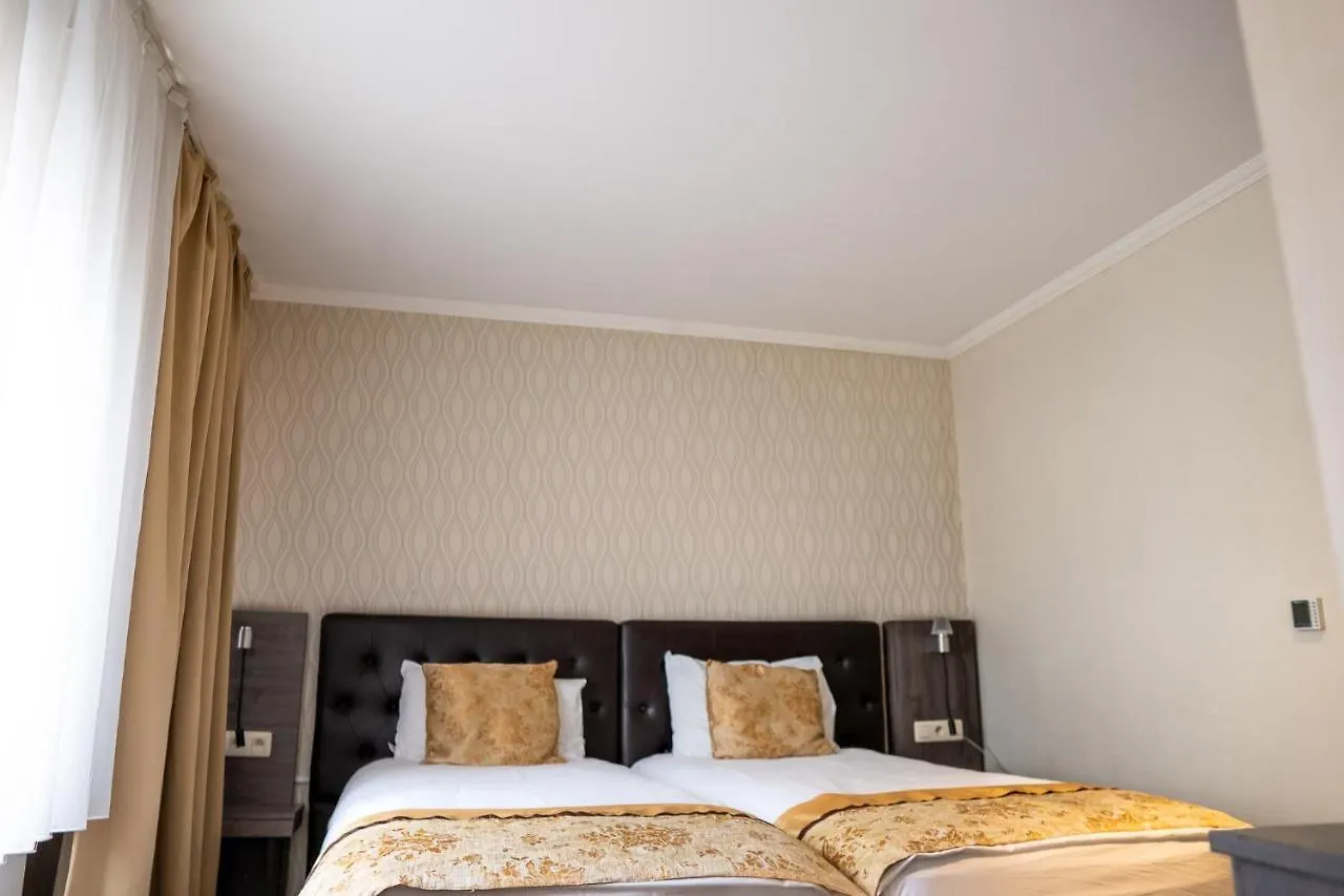 The Helmet Hotel Saint-Josse-ten-Noode